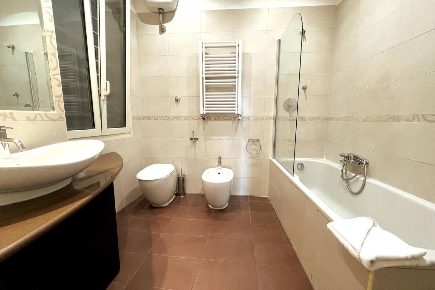 רומא Spacious And Bright מראה חיצוני תמונה